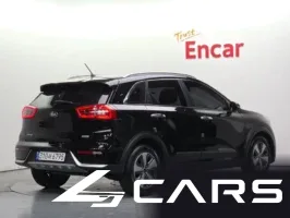 Kia Niro Prestige — фото 2 (exterior)