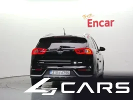 Kia Niro Prestige — фото 4 (exterior)
