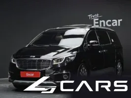 Kia Carnival 9-seater Prestige — фото 1 (exterior)