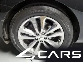 Kia Carnival 9-seater Prestige — фото 5 (exterior)