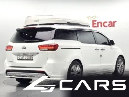Kia Carnival 9-seater Prestige — фото 2 (exterior)