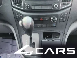 Hyundai Grand Starex 12-Seater Wagon — фото 18 (exterior)