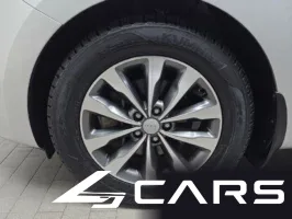Kia Carnival 11-seater Noblesse — фото 5 (exterior)