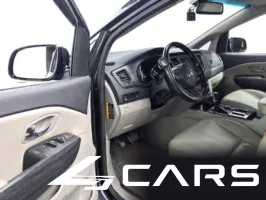 Kia Carnival 11-Seater Prestige — фото 11 (exterior)