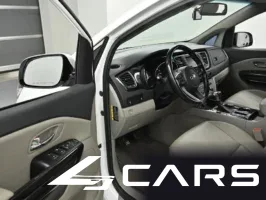Kia Carnival 11-Seater Prestige — фото 17 (exterior)