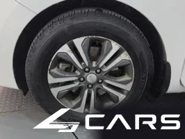 Kia Carnival 9-Seater Luxury — фото 5 (exterior)