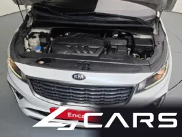 Kia Carnival 9-Seater Luxury — фото 6 (exterior)