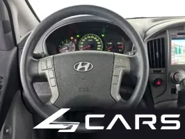 Hyundai Grand Starex 5-Seater VAN — фото 13 (exterior)