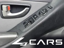 Hyundai Grand Starex 5-Seater VAN — фото 15 (exterior)