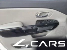 Kia Carnival 9-seater Prestige — фото 18 (exterior)