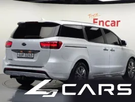 Kia Carnival 9-seater Prestige — фото 7 (exterior)