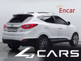 Hyundai Tucson Diesel(e-VGT) 2WD — фото 1 (exterior)