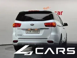 Kia Carnival 9-Seater Noblesse — фото 4 (exterior)