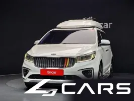 Kia Carnival 9-seater Prestige — фото 3 (exterior)