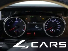 Kia Carnival Diesel 9-Seater Prestige — фото 8 (exterior)