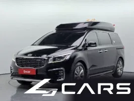 Kia Carnival 7-Seater Hi-Limousine — фото 1 (exterior)
