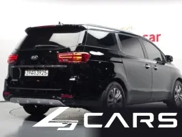 Kia Carnival 9-Seater Luxury — фото 2 (exterior)
