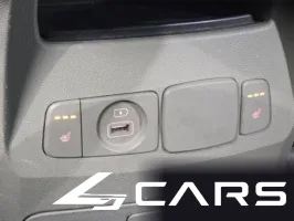 Kia Carnival 9-Seater Luxury — фото 18 (exterior)