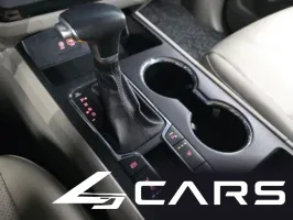 Kia Carnival 9-Seater Luxury — фото 9 (exterior)