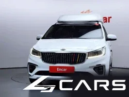 Kia Carnival 9-Seater Hi-Limousine — фото 3 (exterior)