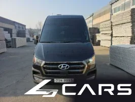 Hyundai Solati 11-Seater — фото 1 (exterior)