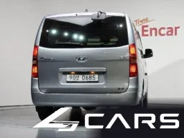 Hyundai Grand Starex 3-Seater VAN — фото 4 (exterior)