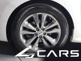 Kia Carnival 9-Seater Noblesse Special — фото 4 (exterior)