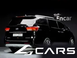 Kia Carnival 7-seater Limousine — фото 2 (exterior)