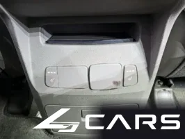 Kia Carnival 9-seater Luxury — фото 19 (exterior)