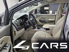 Kia Carnival 9-seater Luxury — фото 10 (exterior)