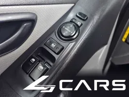 Hyundai Grand Starex 11-Seater Wagon — фото 17 (exterior)