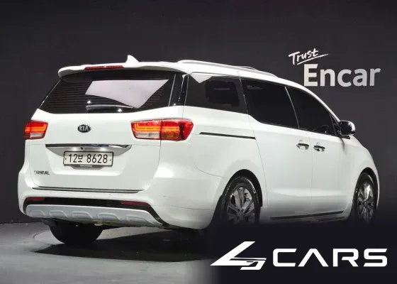 Kia Carnival 9-Seater Noblesse Special 2017 года