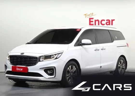 Kia Carnival 9-Seater Luxury 2018 года